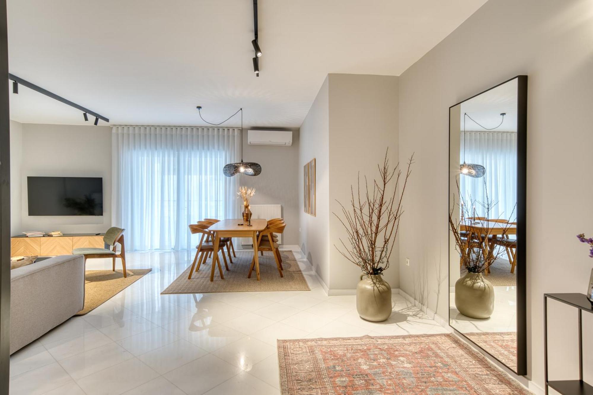 Apartment Living In Avantgarde *