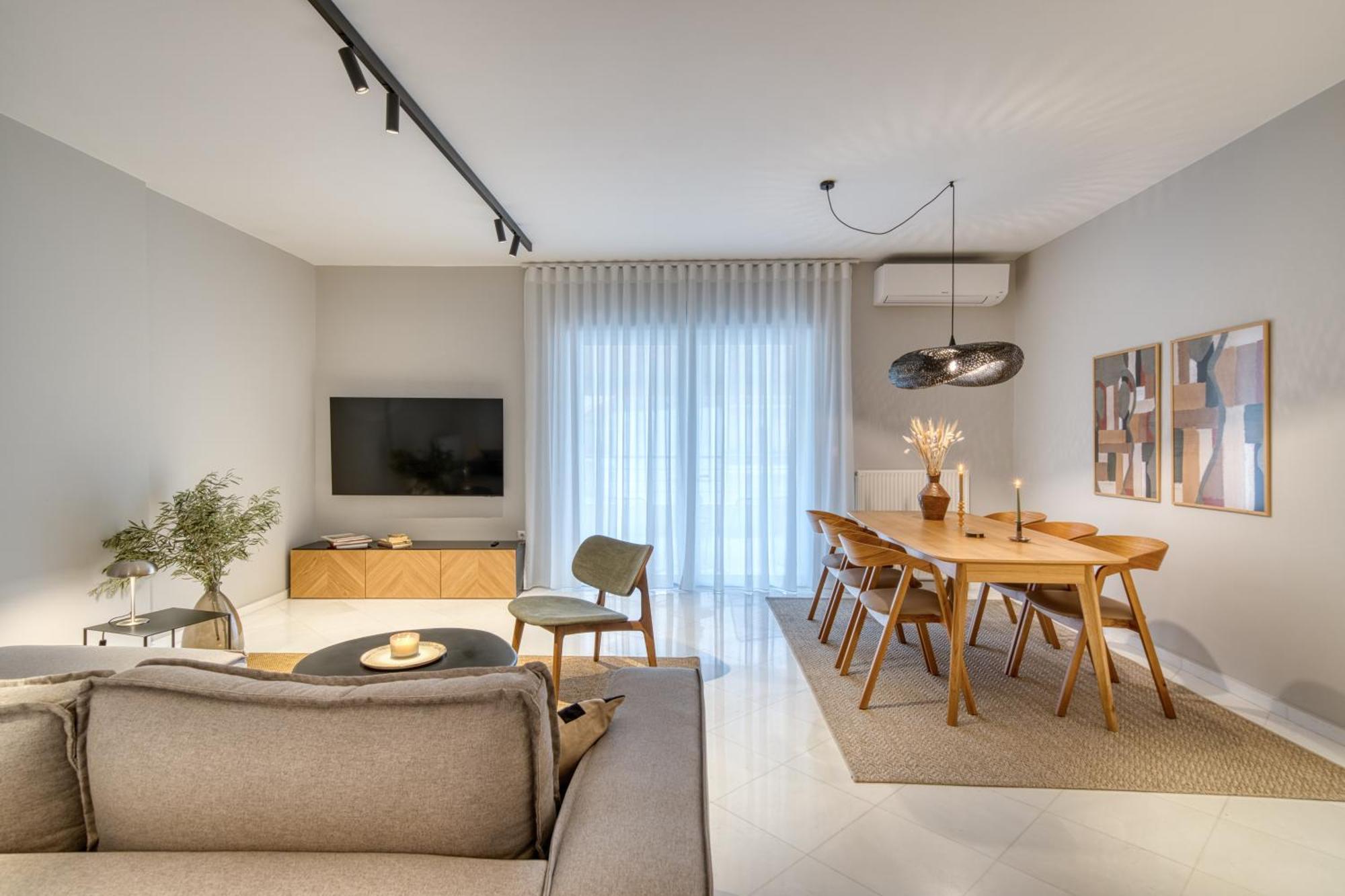 Living In Avantgarde Apartment *