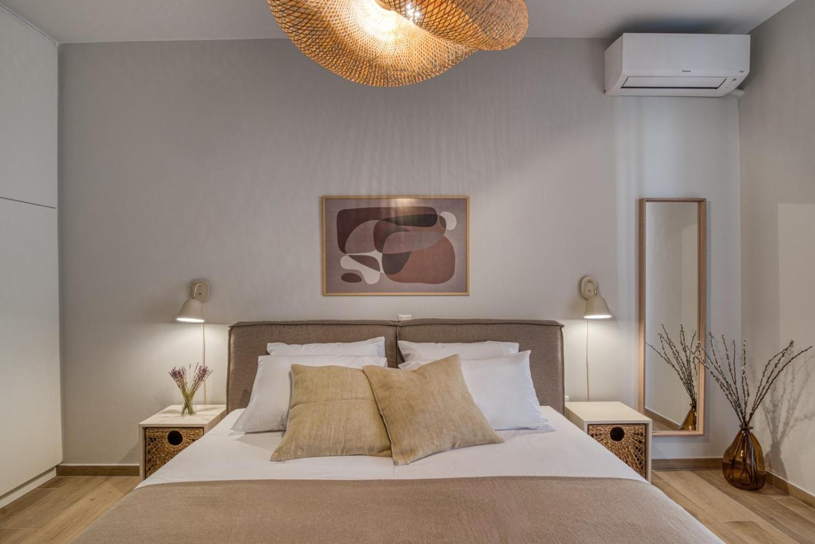 Living In Avantgarde Apartment *