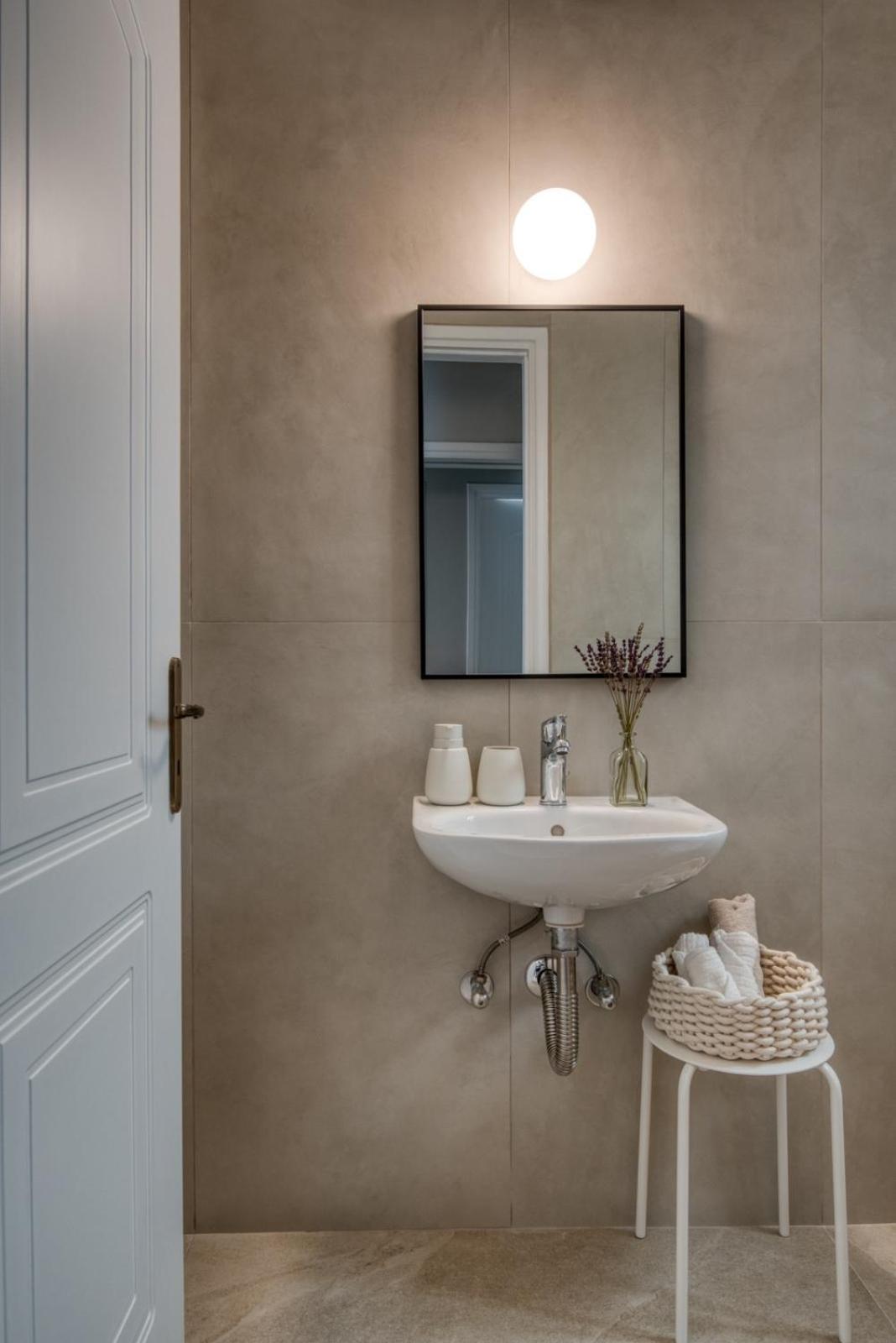 Living In Avantgarde Apartment Nafplio